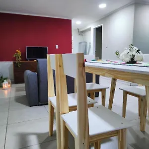 Departamento Con 2 Y Patio En El Centro De Apartamento